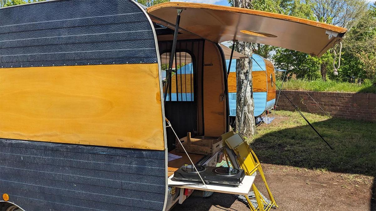 Отель Cabrio-Wohnwagen Бранденбург Экстерьер фото